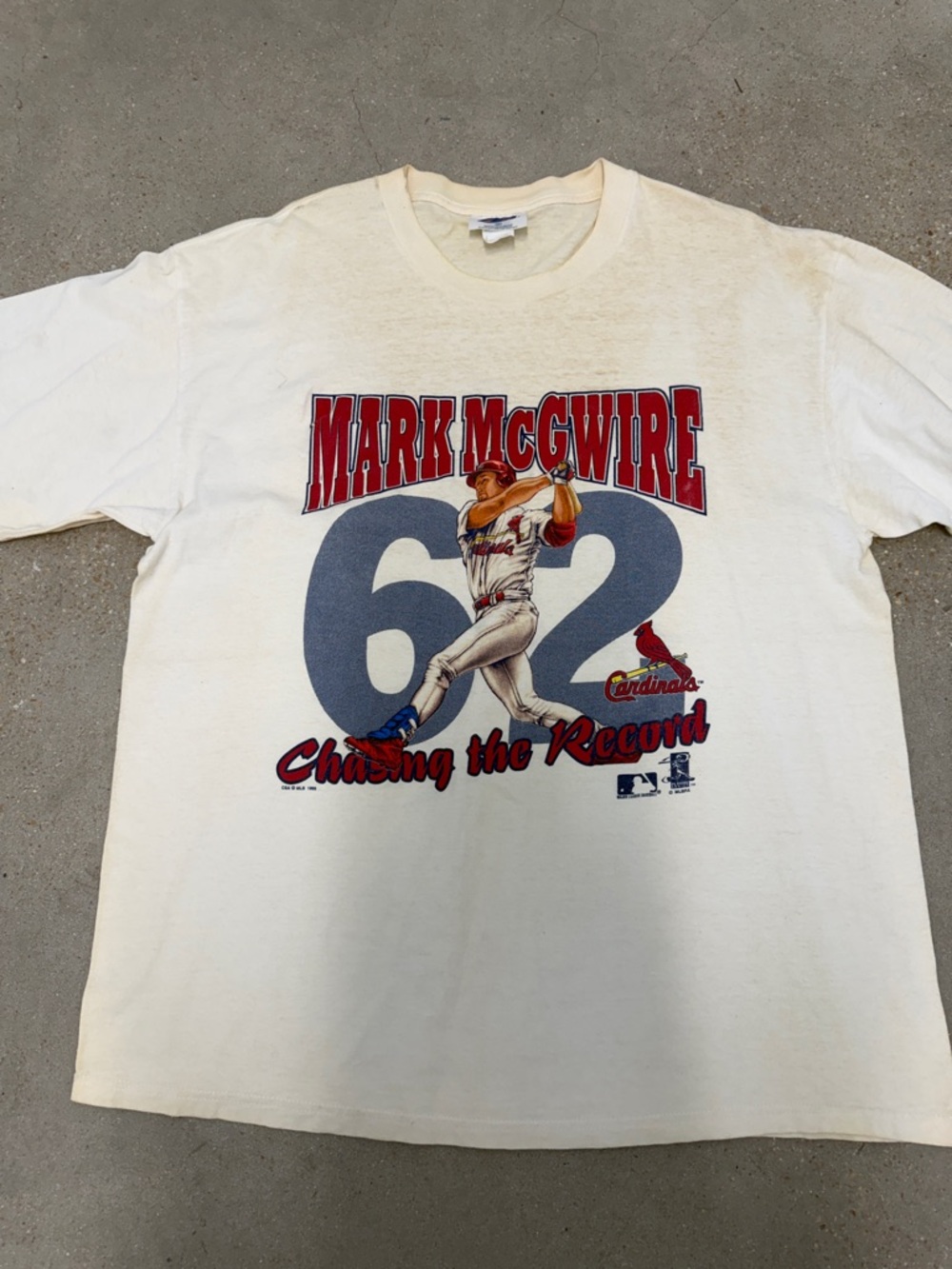 Mark McGwire '62 Chasing the Record' White Graphic Tee